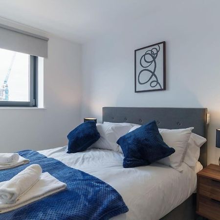 Stunning 2 Bed Apartment In Salford With Views Manchester Exterior foto