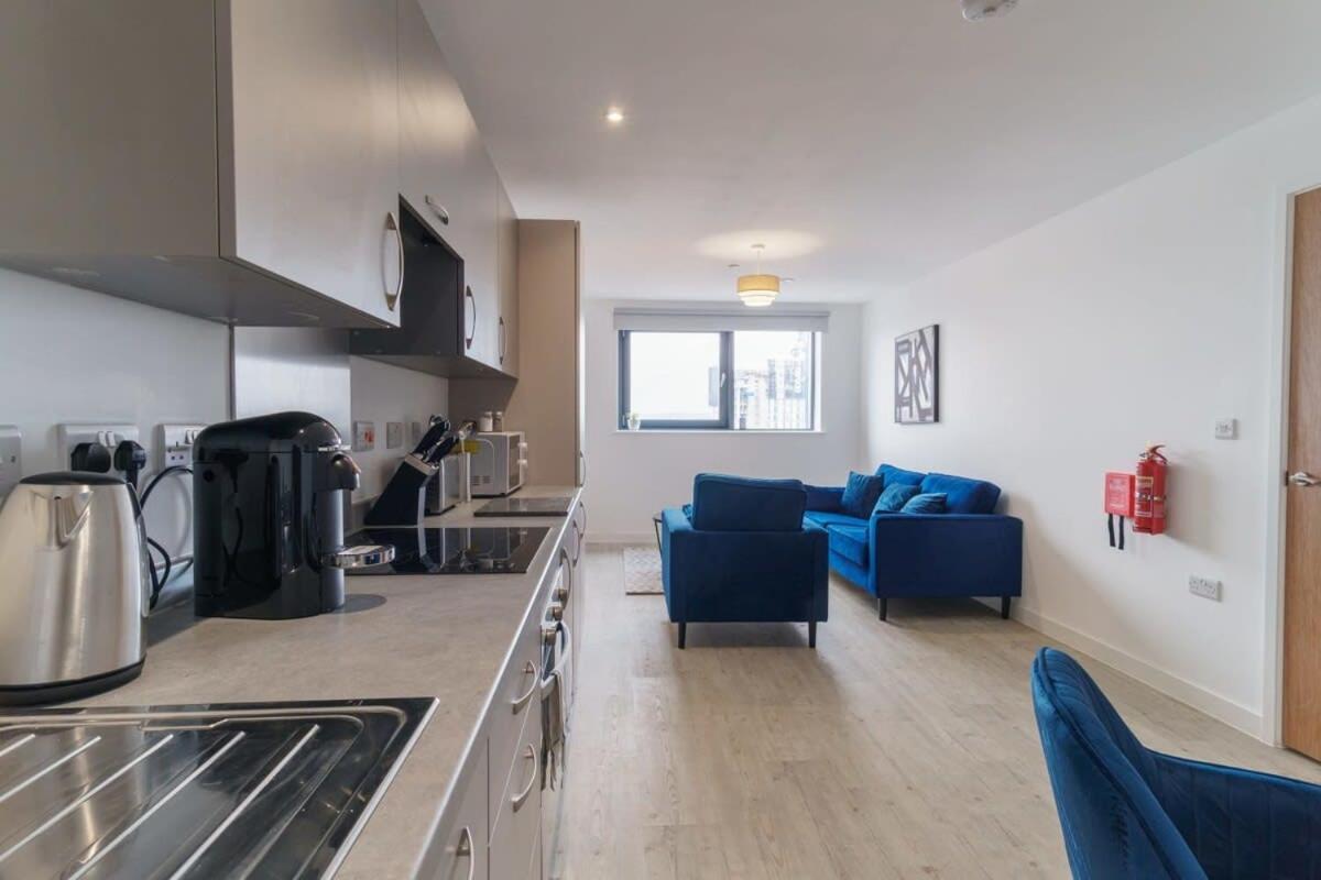 Stunning 2 Bed Apartment In Salford With Views Manchester Exterior foto